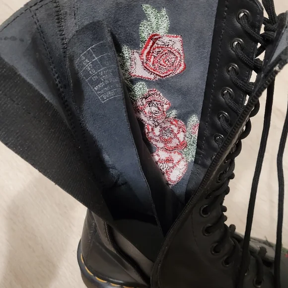 Dr Martens Womens Boots EU37 UK4 US6 Vonda Embroidered Red Roses 14 eyelet Black - Picture 16 of 16